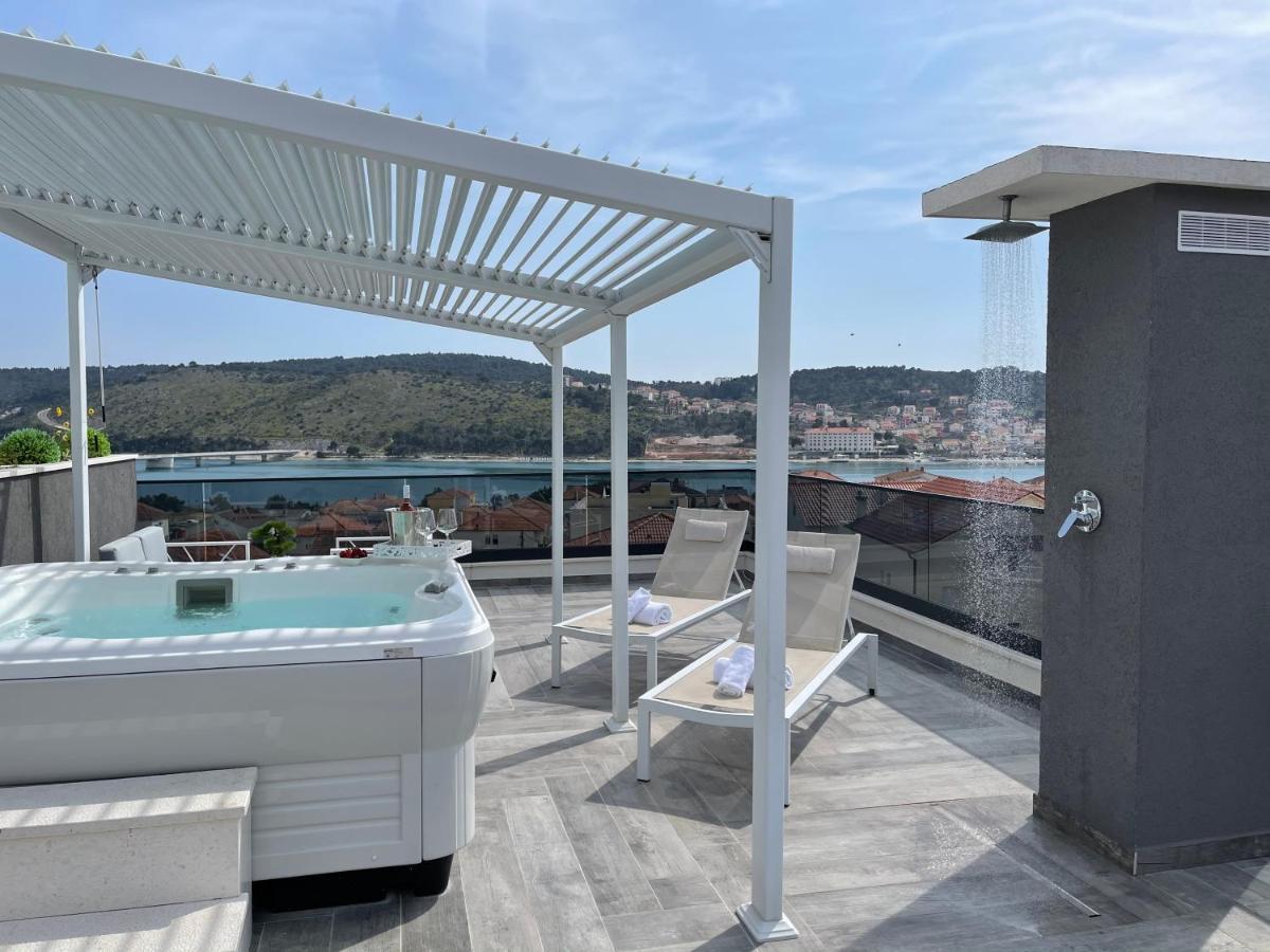 Sky garden Lägenhet Trogir Exteriör bild