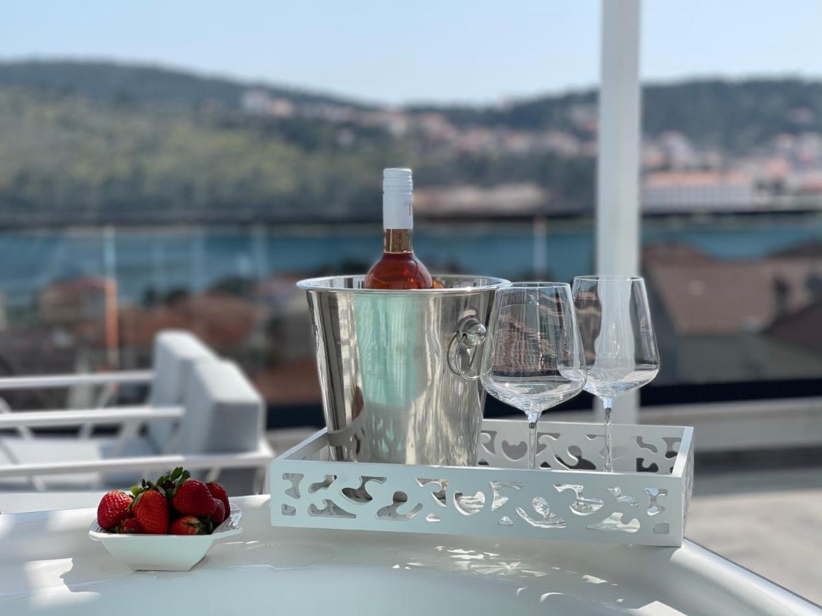 Sky garden Lägenhet Trogir Exteriör bild