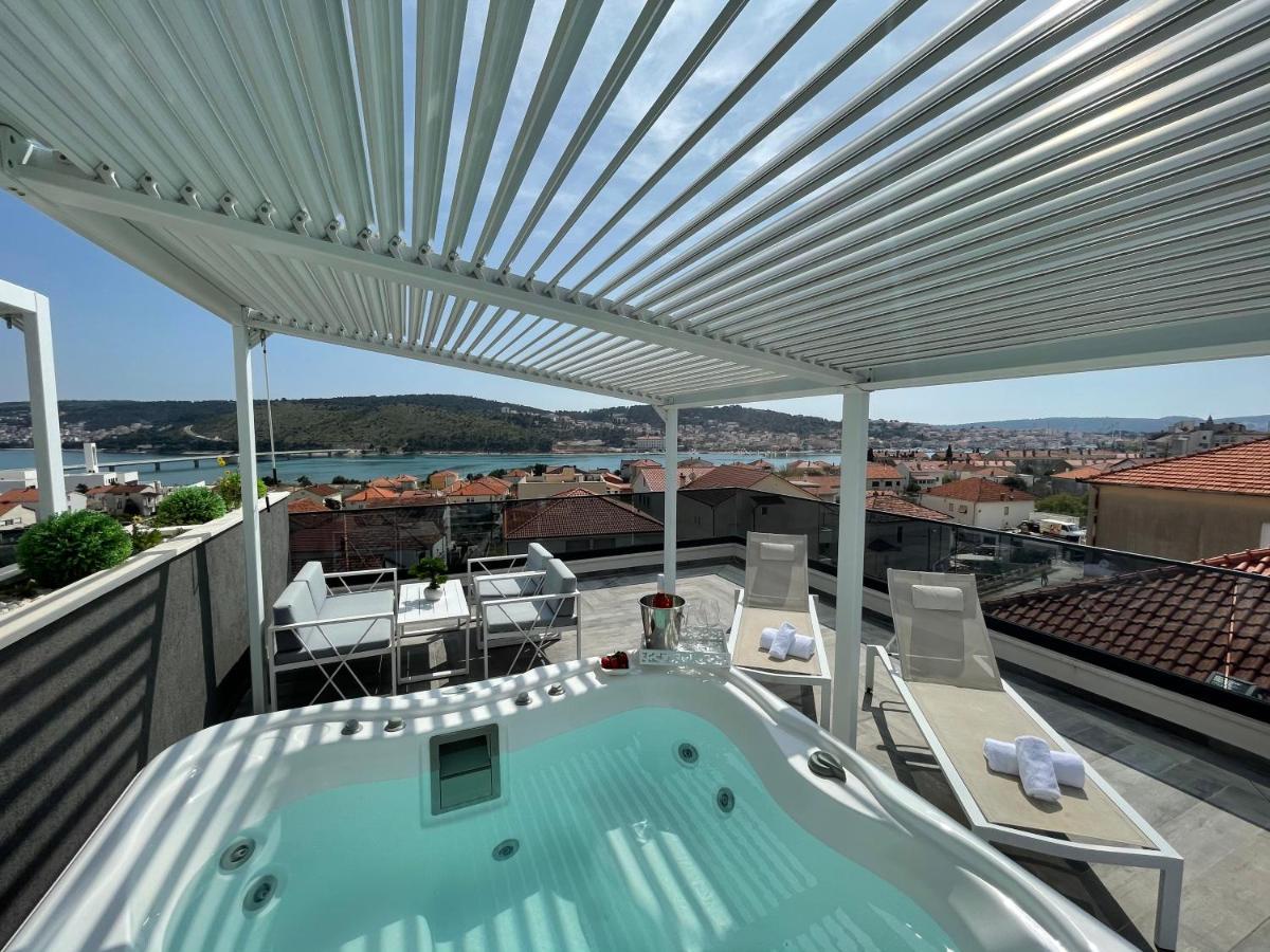Sky garden Lägenhet Trogir Exteriör bild