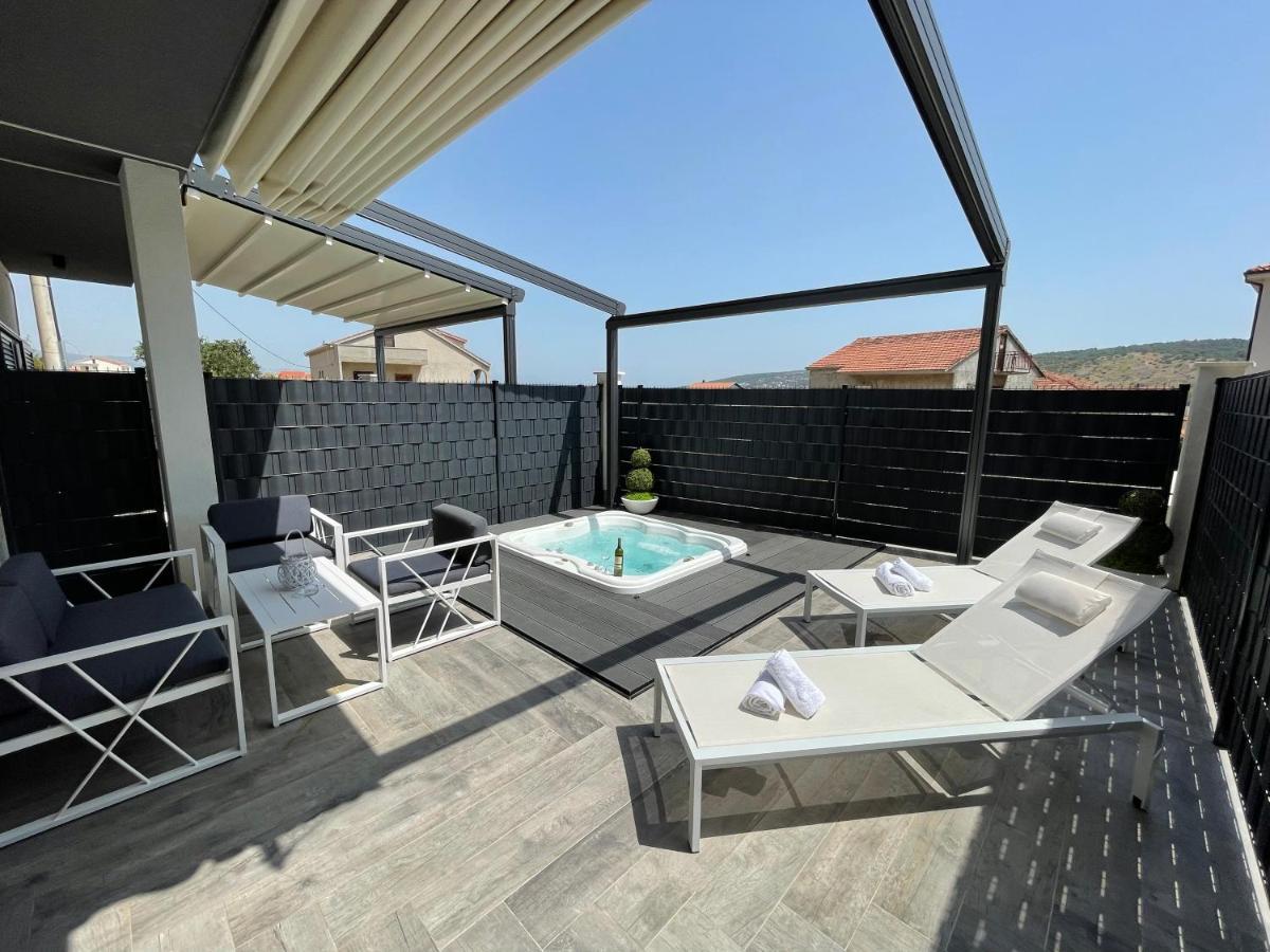 Sky garden Lägenhet Trogir Exteriör bild