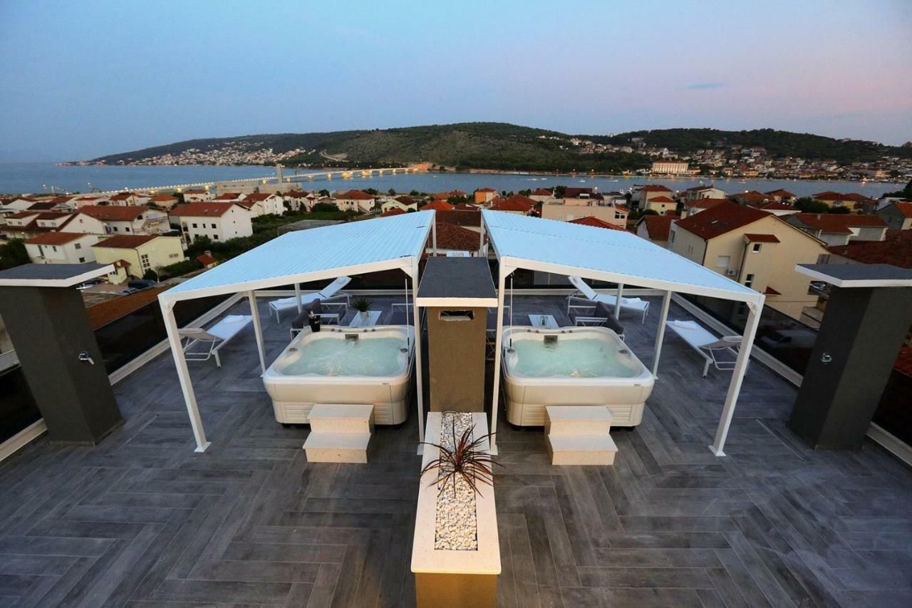 Sky garden Lägenhet Trogir Exteriör bild